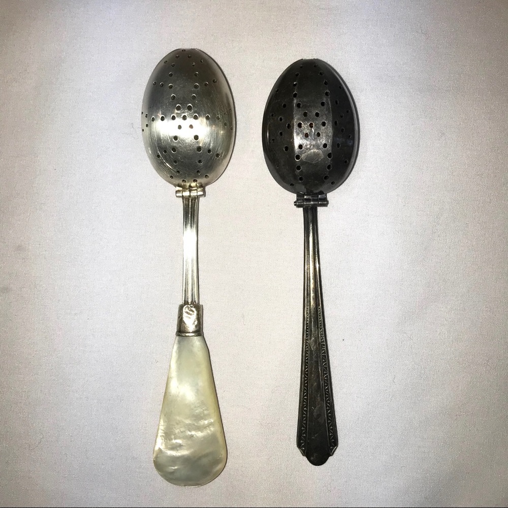 Vintage tea infusers in silver plate (2)